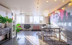 Retro Chic Vibes, Tropical Pool & Prime Location